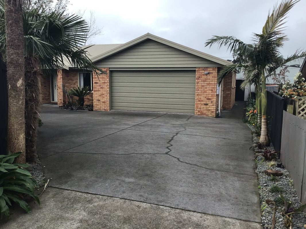 9A Turehu Street, Merrilands, New Plymouth - Carousel 1