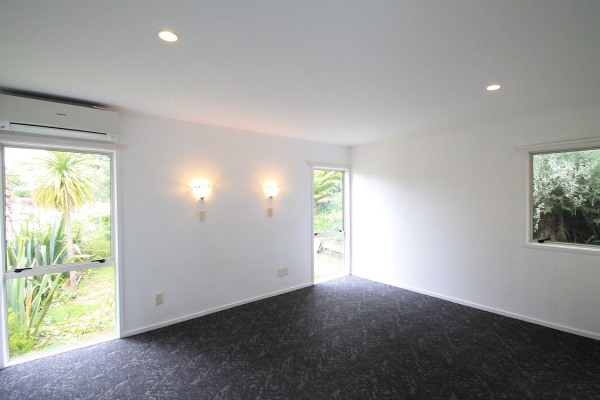 15 Stredwick Drive, Torbay, Auckland - Carousel 13
