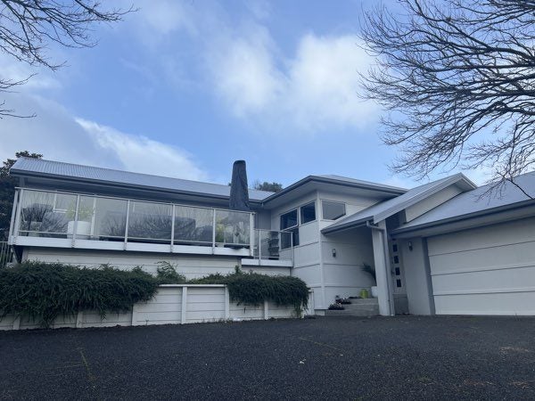 218 Castlewold Drive, Bethlehem, Tauranga - Carousel 1