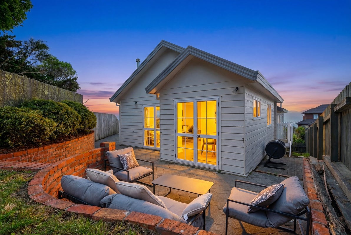50A Ashton Fitchett Drive, Brooklyn, Wellington - Carousel 1