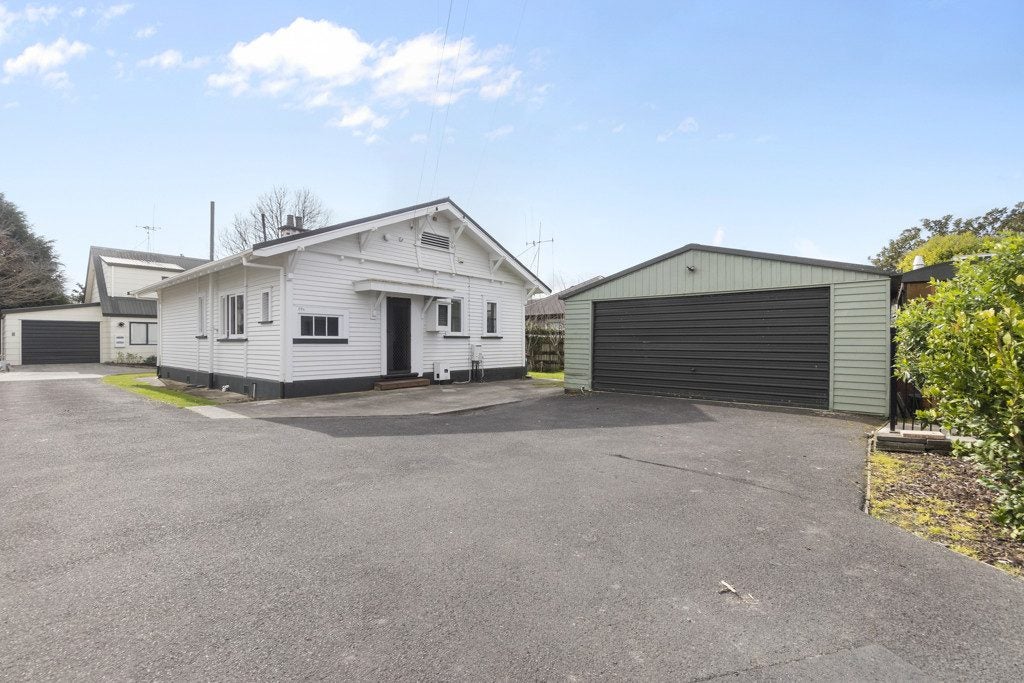 77A Clyde Street, Hamilton East, Hamilton - Carousel 2