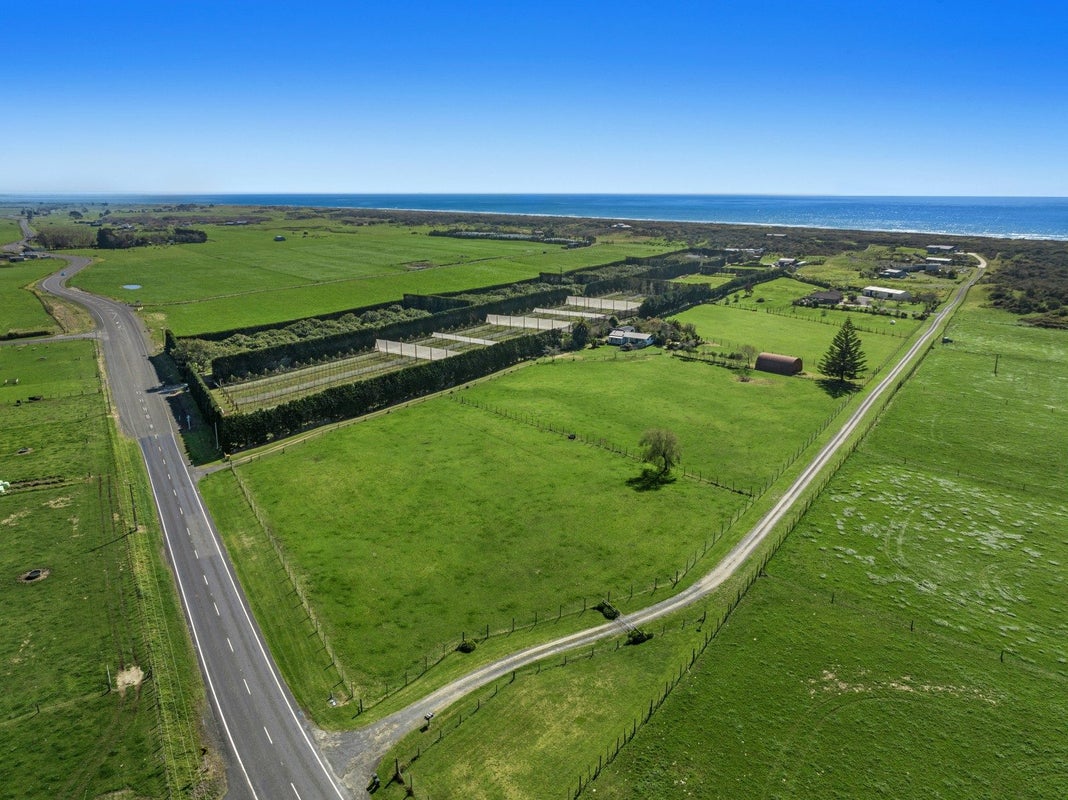 1004 Thornton Road, Matata, Whakatane - Carousel 31