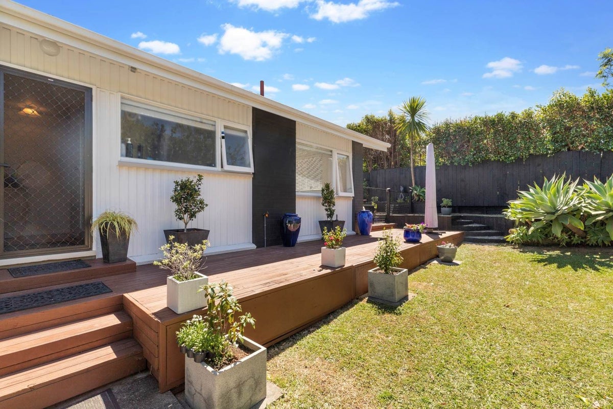 4/4 Ashwell Street, Kohimarama, Auckland - Carousel 2