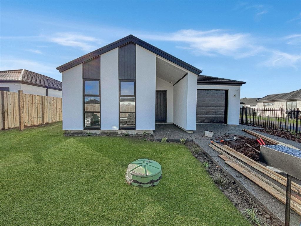 2 Riroriro Lane, Halswell, Christchurch - Carousel 1