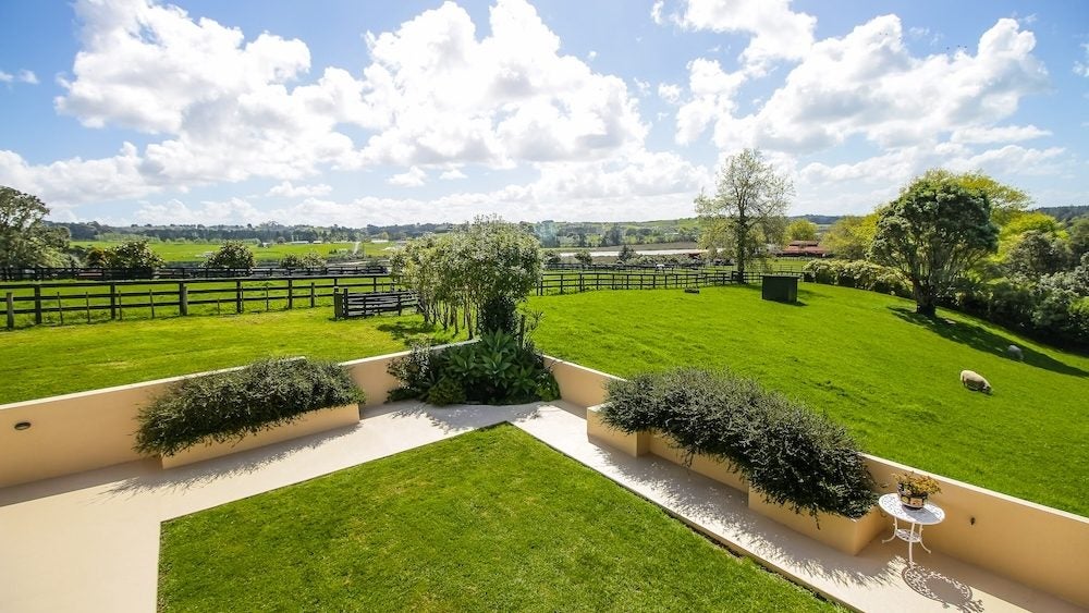 1 Turanga Road, Henderson Valley, Auckland - Carousel 1