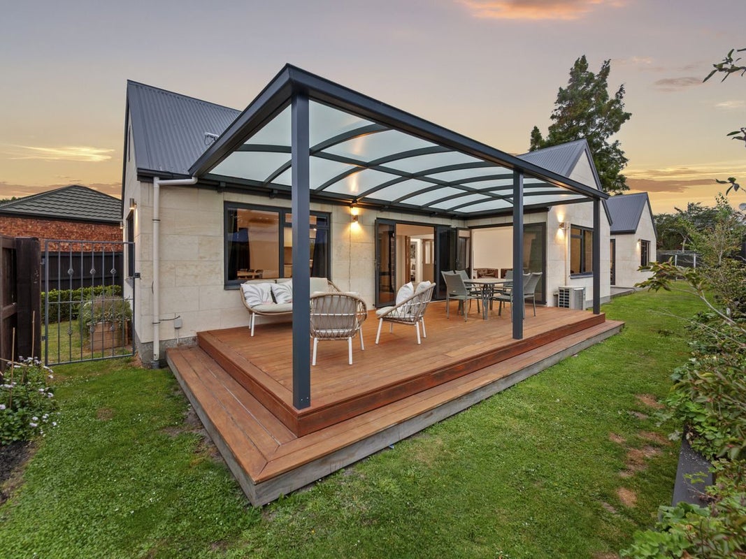 31 Baltimore Green, Shirley, Christchurch - Carousel 2