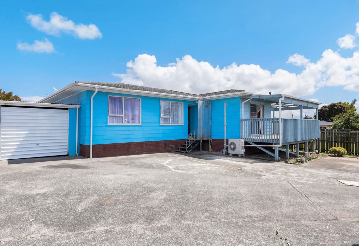 1/5 Astral Place, Clover Park, Auckland - Carousel 1