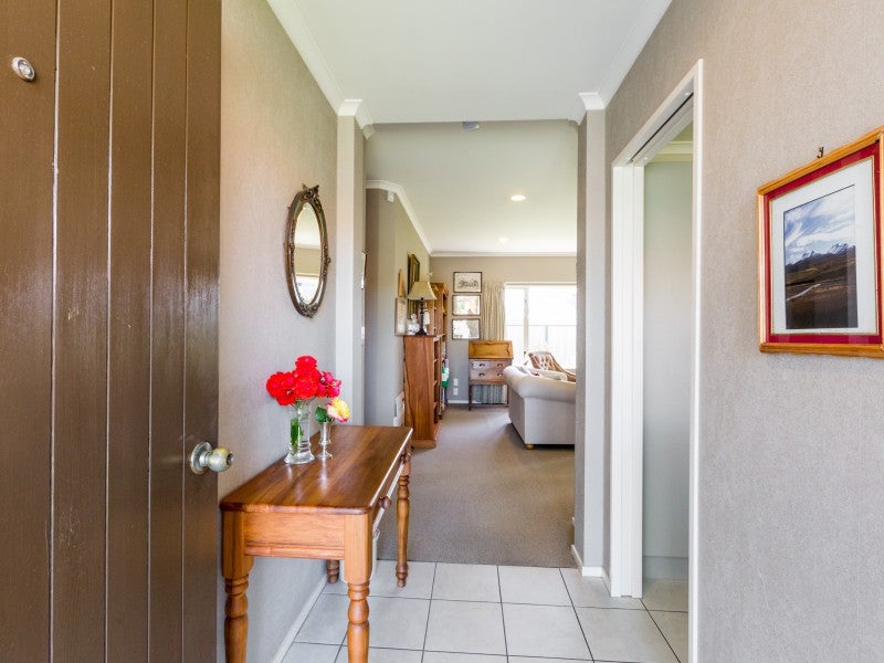 7 Park Lane, Greenmeadows, Napier - Carousel 2