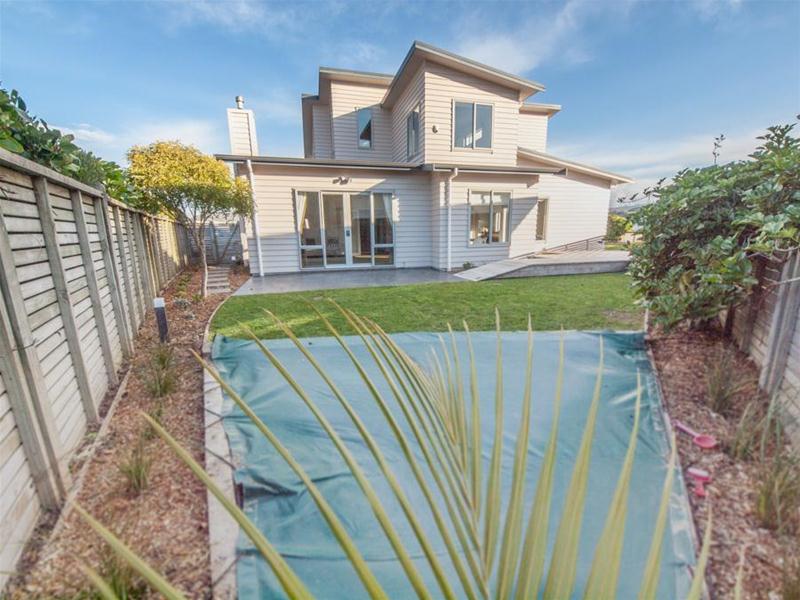 4 Didsbury Grove, Churton Park, Wellington - Carousel 31