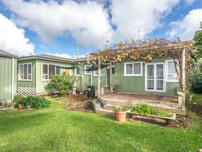 12 Ashton Terrace, Castlecliff, Whanganui - Carousel 26