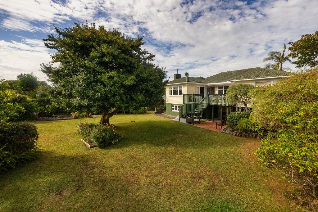 74 Lloyd Avenue, Mount Albert, Auckland - Carousel 1