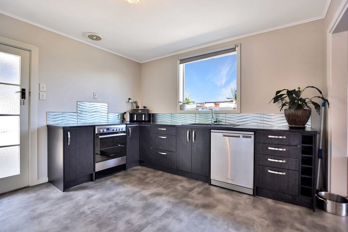 24 James Street, Allenton, Ashburton - Carousel 2