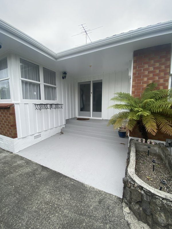 11 Joseph Grove, Elderslea, Upper Hutt - Carousel 2