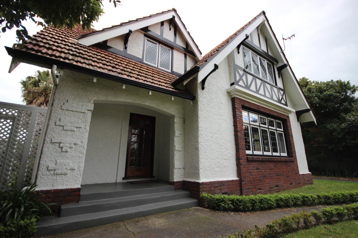 361 College Street, West End, Palmerston North - Carousel 14