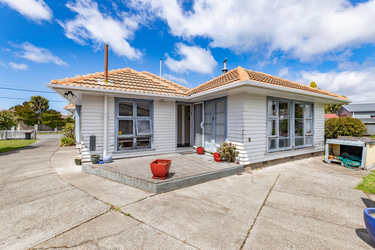 25 Pembroke Street, Avondale, Christchurch - Carousel 1