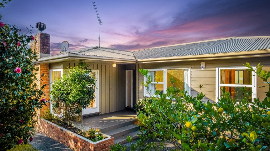 28 O'Donn Avenue, Beach Haven, Auckland - Carousel 2