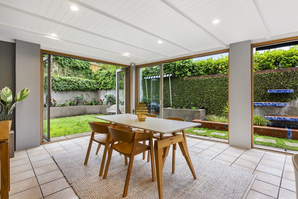 42 Collingwood Street, Freemans Bay, Auckland - Carousel 2