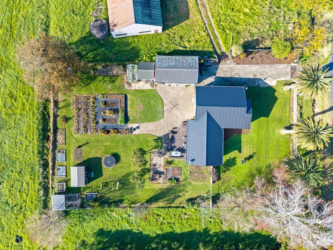 694 Thornton Road, Thornton, Whakatane - Carousel 28