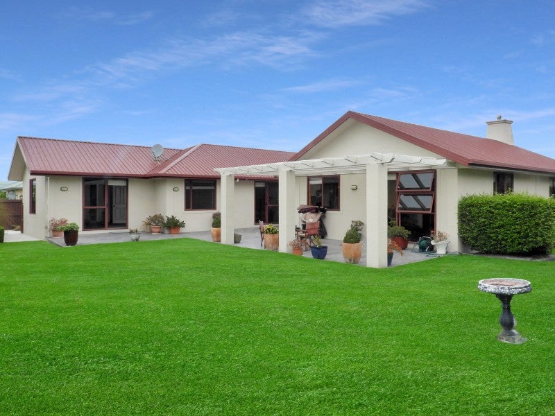 18 Hannah Place, Holmes Hill, Oamaru - Carousel 1
