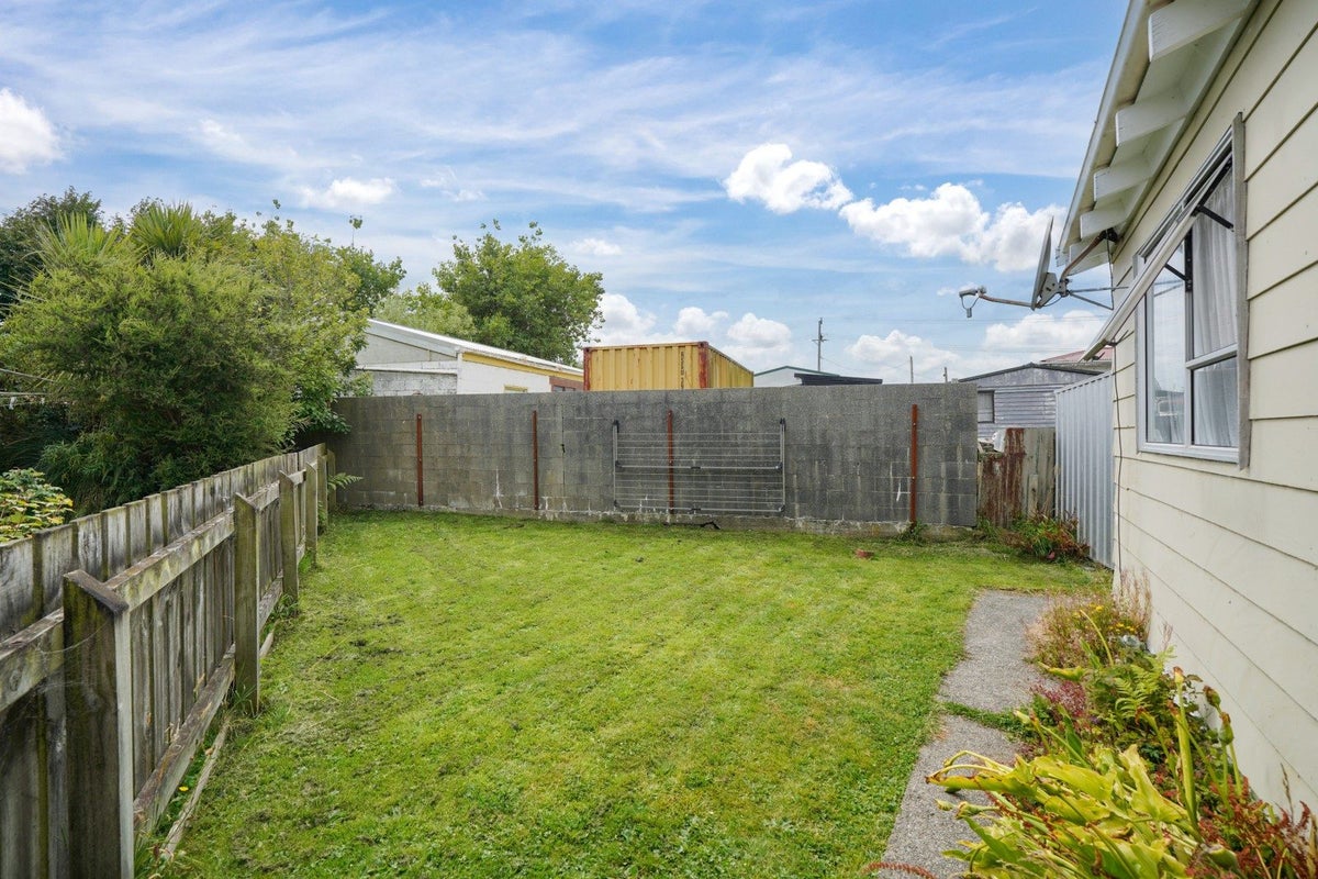 14 Boyne Street, Clifton, Invercargill - Carousel 16