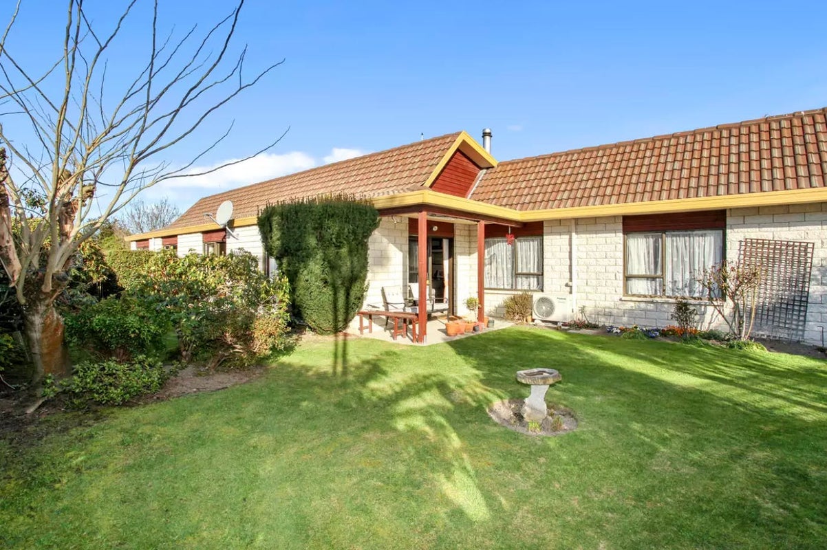 25 Wyatt Place, Russley, Christchurch - Carousel 1