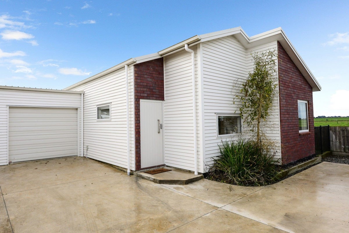 4/209 Tuhikaramea Road, Dinsdale, Hamilton - Carousel 2