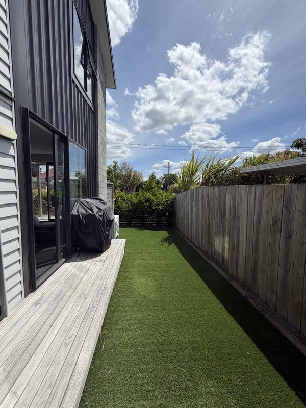 1/12 Beaumont Street, Hamilton East, Hamilton - Carousel 2