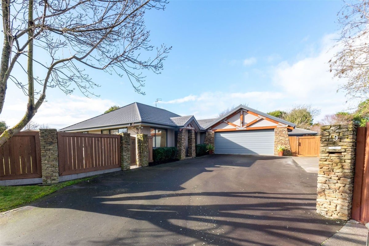 9 The Stables, Woodend, Woodend - Carousel 2