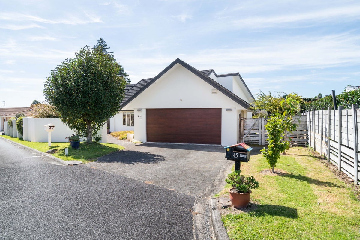 45 FAIRVIEW PLACE, Te Puke, Western Bay Of Plenty - Carousel 1