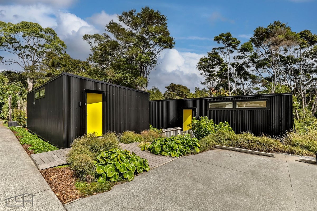 131E Rosier RD, Glen Eden, Waitakere - Carousel 14