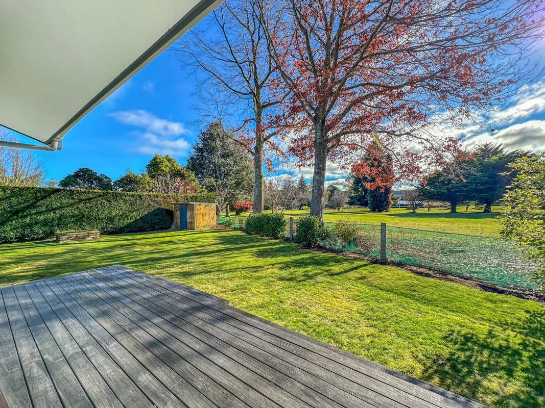 4 Yasmin Lane, Kinloch, Taupo - Carousel 2