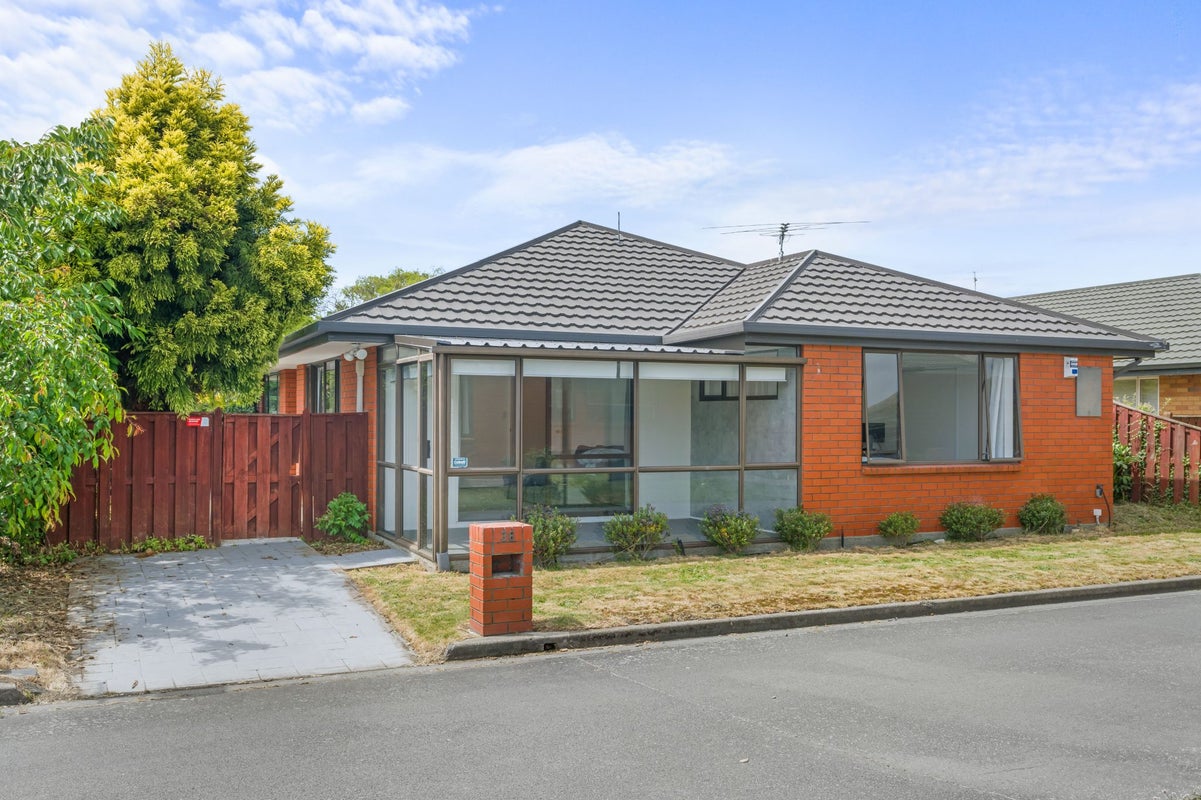 36 Villa Grove, Ilam, Christchurch - Carousel 2