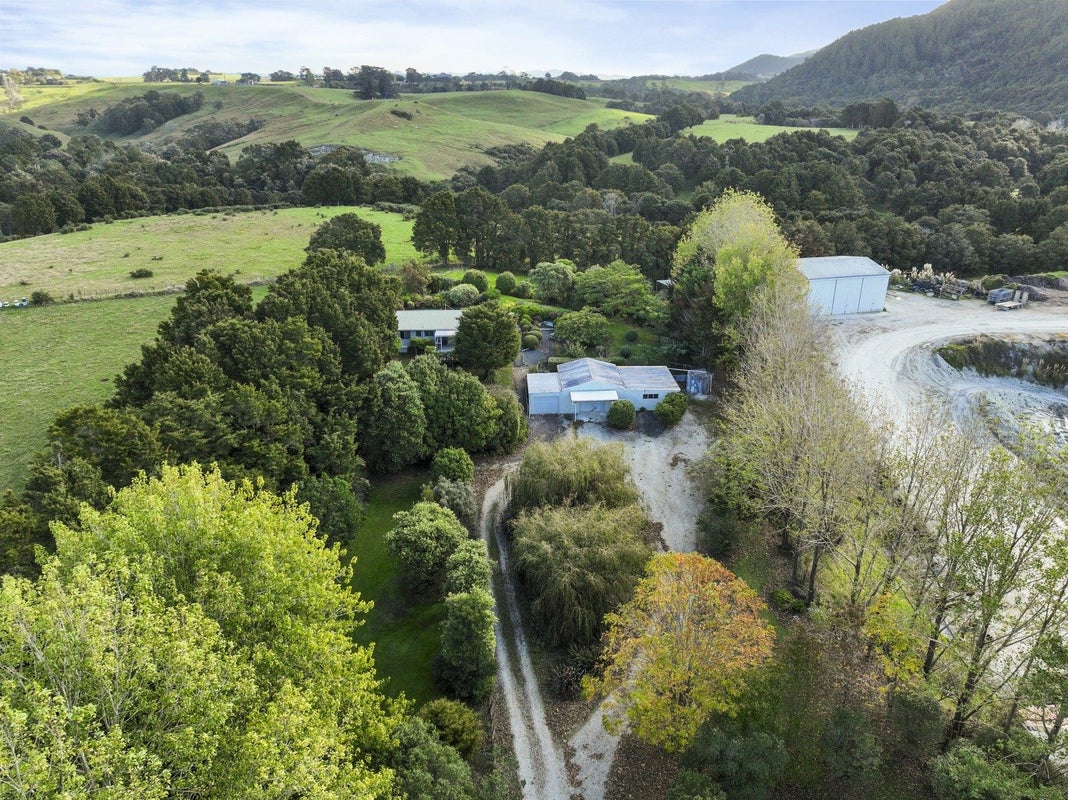 263 Gibbons Road, Kaiwaka - Carousel 20
