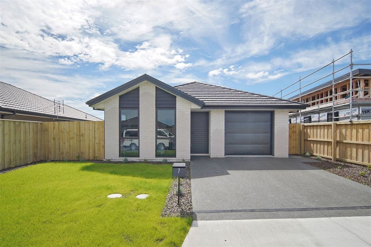 7 Jasmine Street, Woodend, Woodend - Carousel 18