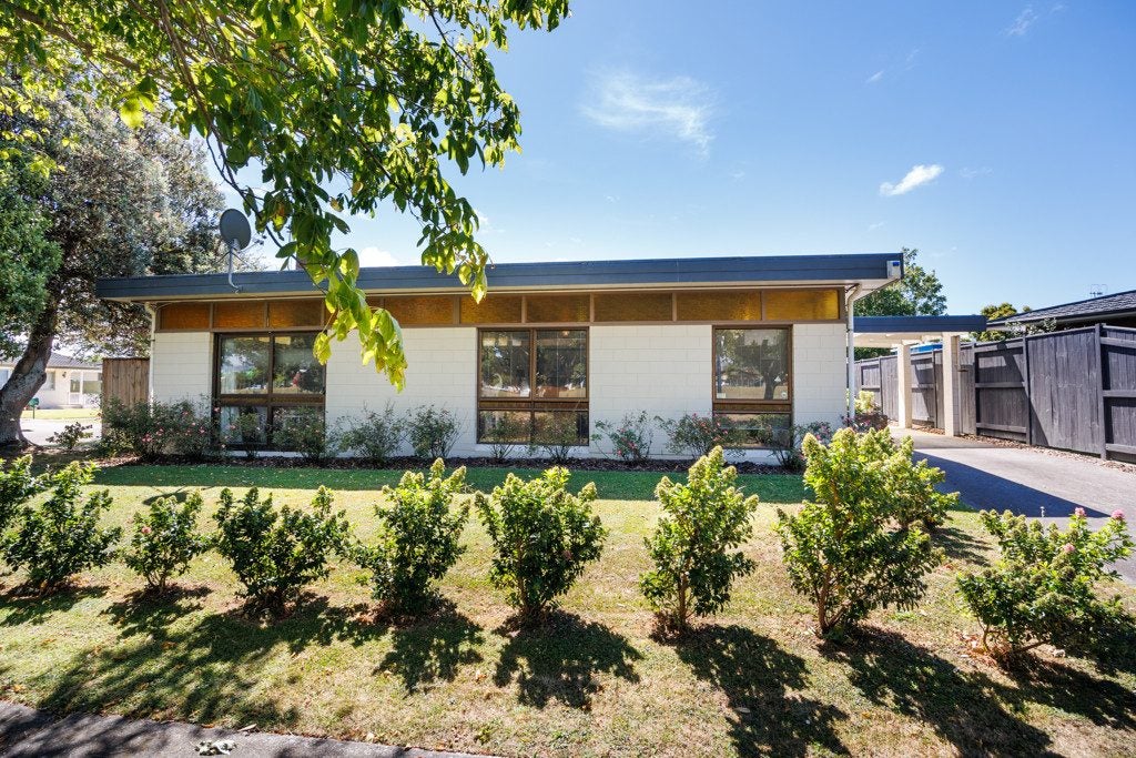 36 Chippendale Crescent, Highbury, Palmerston North - Carousel 24