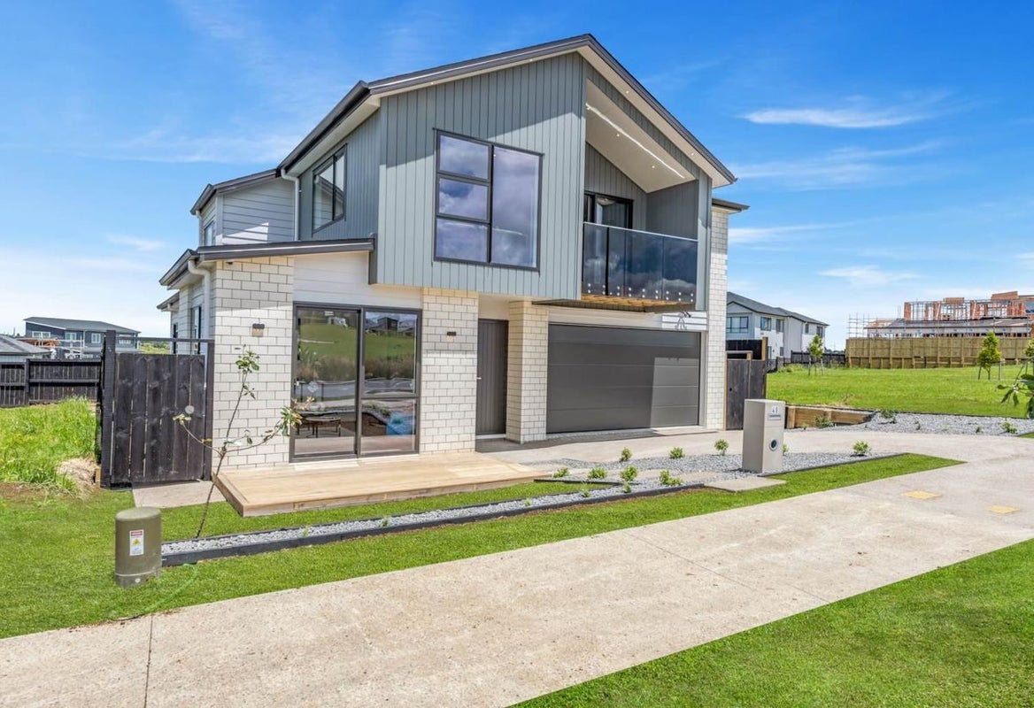 48 Emerald Avenue, Rosehill, Papakura - Carousel 1