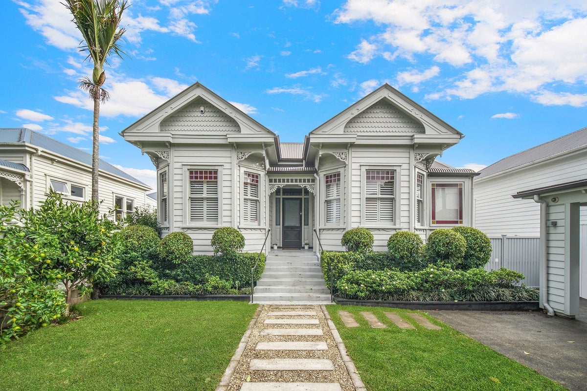 5 Marlborough Street, Mount Eden, Auckland - Carousel 1