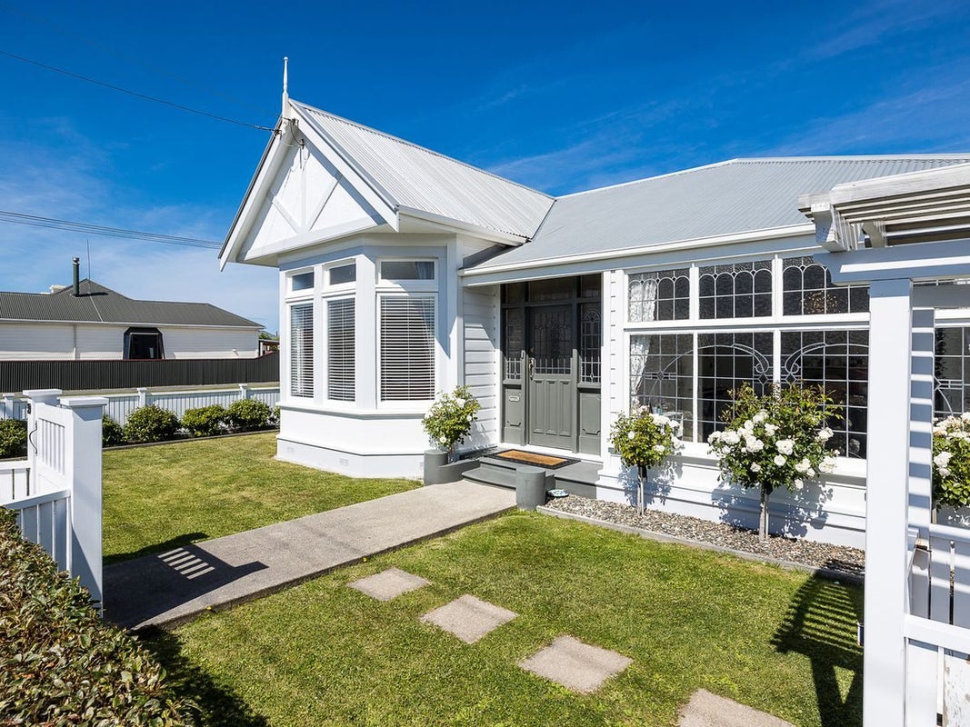 39 Douglas Street, Saint Kilda, Dunedin - Carousel 1