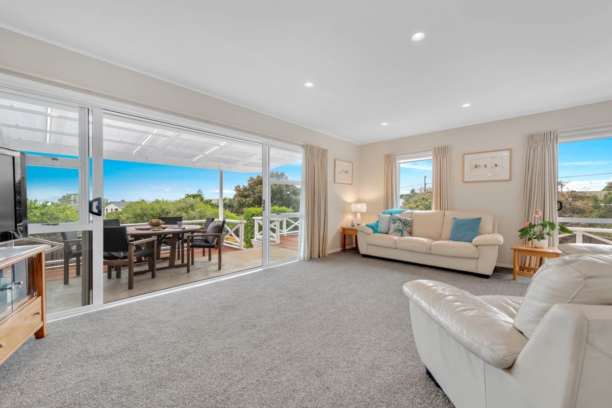 48 Karaka Road, Beachlands, Auckland - Carousel 1