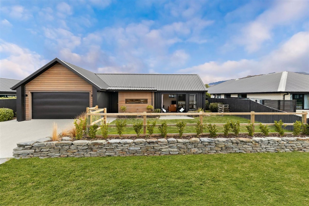 69 Toni's Terrace, Lower Shotover, Queenstown - Carousel 2