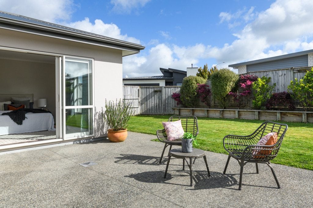15 Coutts Way, Fitzherbert, Palmerston North - Carousel 46