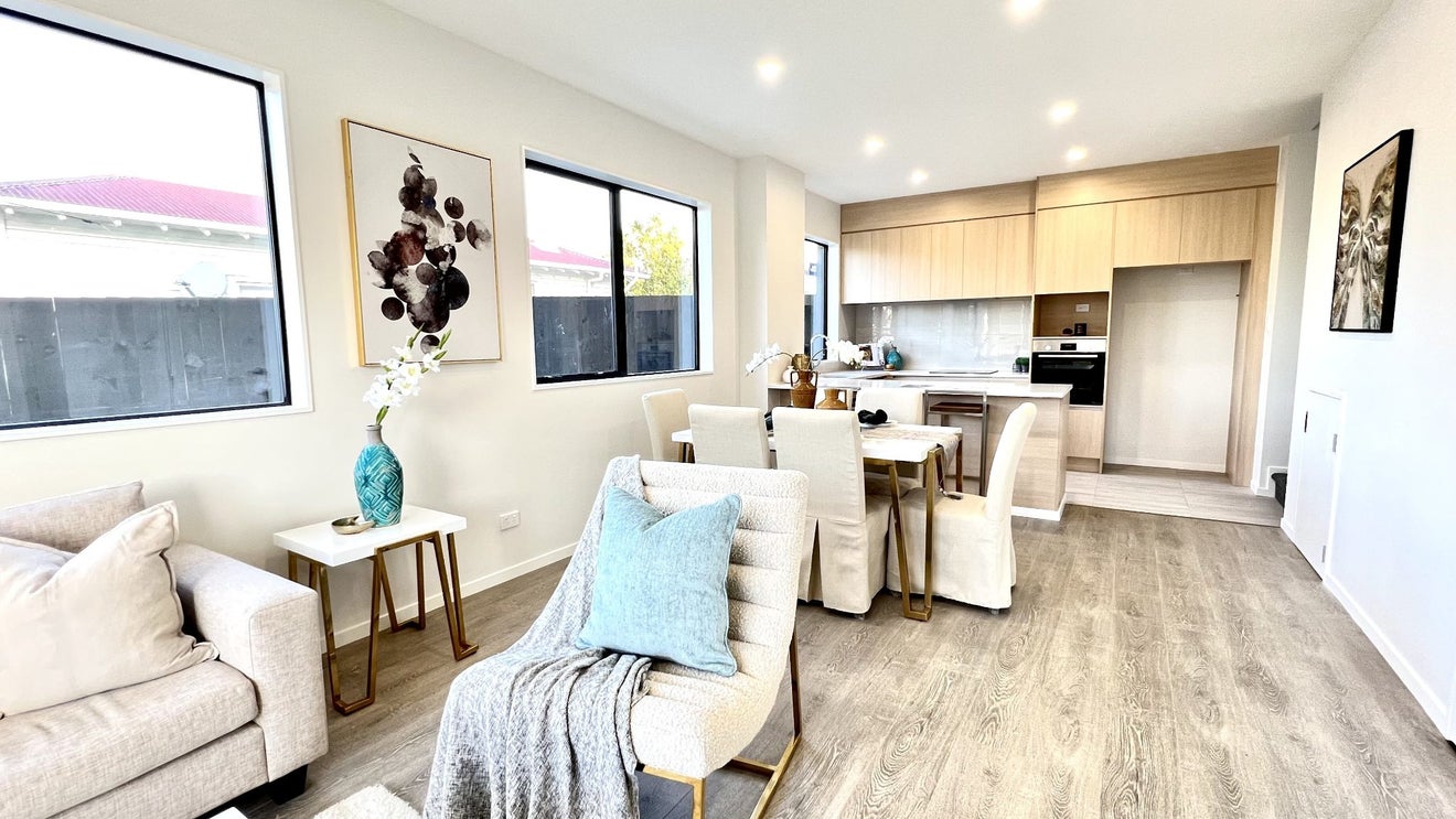 24A Lincoln Park Avenue, Massey, Auckland - Carousel 1