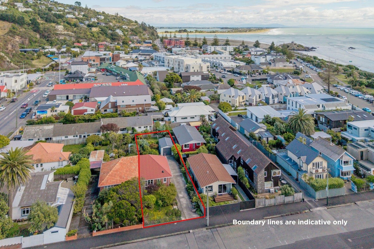10 Stoke Street, Sumner, Christchurch - Carousel 2