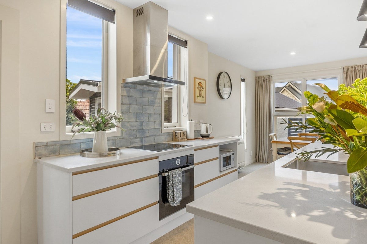 11 Belgrave Crescent, Kaikorai, Dunedin - Carousel 2