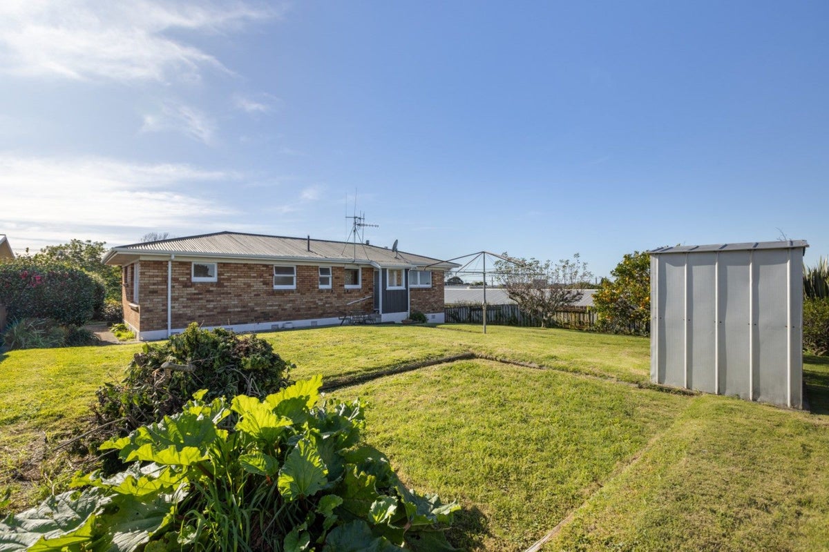 6 Jefferson Place, Brookfield, Tauranga - Carousel 2