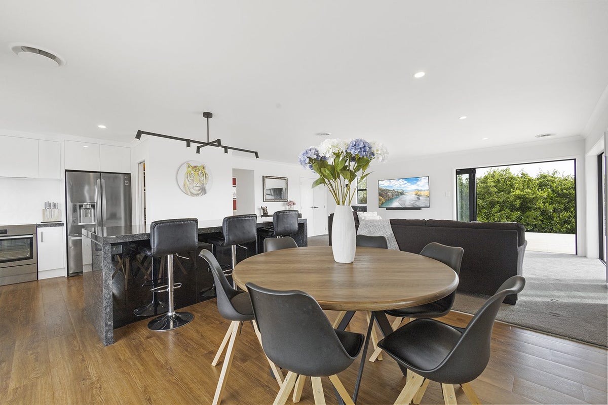50 Appleton Lane, Eureka - Carousel 2