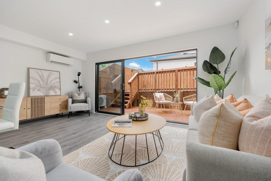 20B Sabot Place, Massey, Auckland - Carousel 2