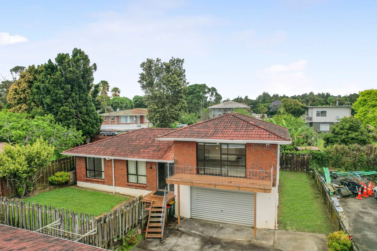 3/11 Grande Vue Road, Hillpark, Auckland - Carousel 1