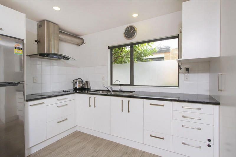 9/1 Melview Place, New Lynn, Auckland - Carousel 2