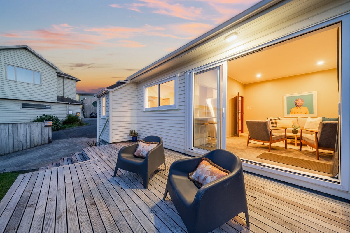 140 Homebush Road, Khandallah, Wellington - Carousel 2